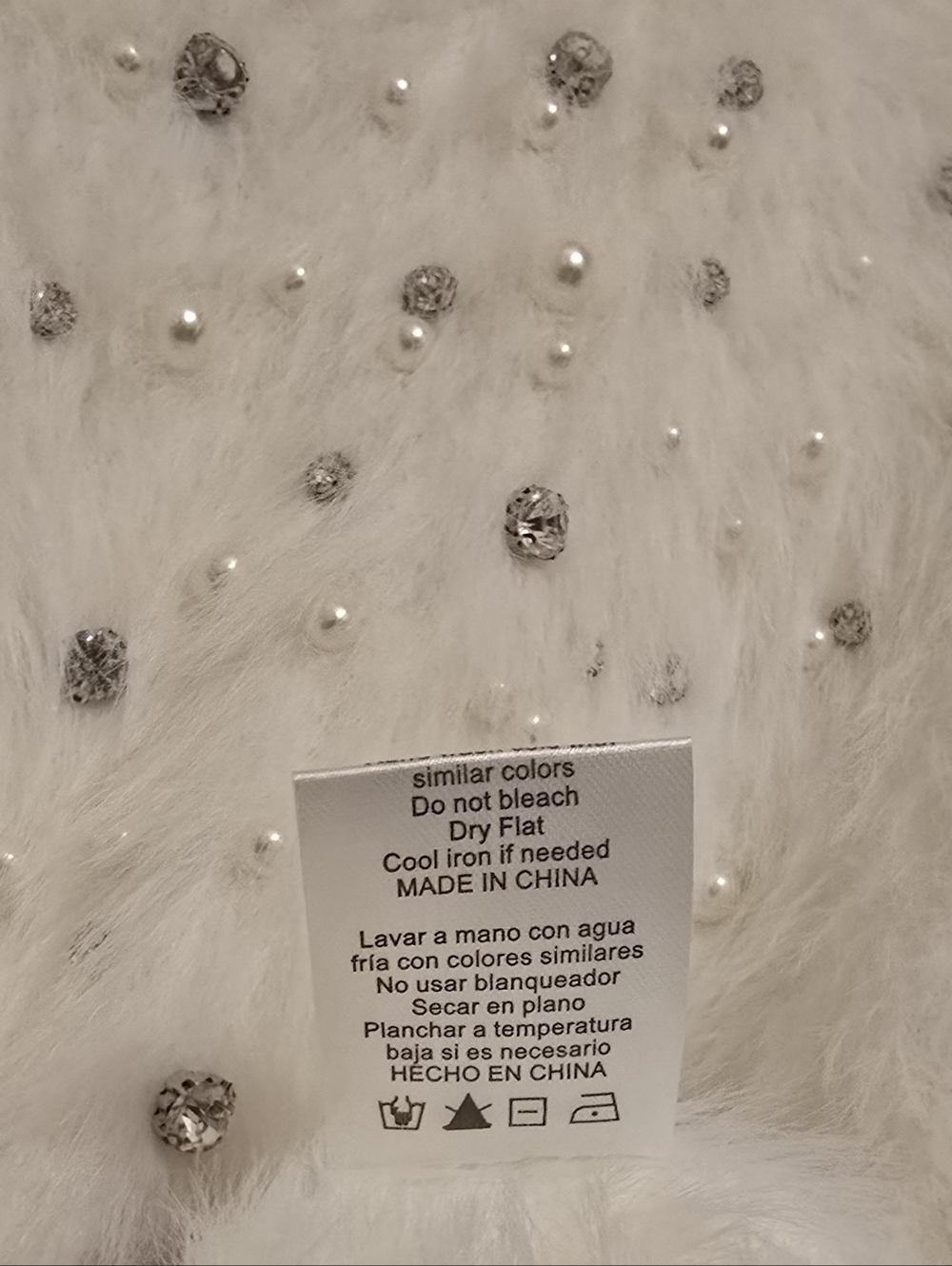 White Eyelash Knit Sweater Pearl Rhinestone Embellished Super Soft Stretch XL - Picture 6 of 6